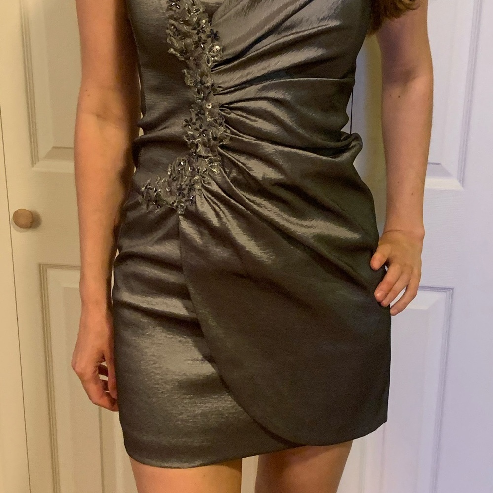 Mini dress - Picture 2 of 4